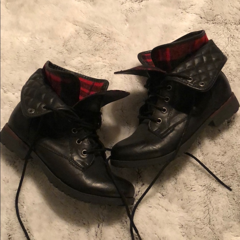 Black fold-down combat boots